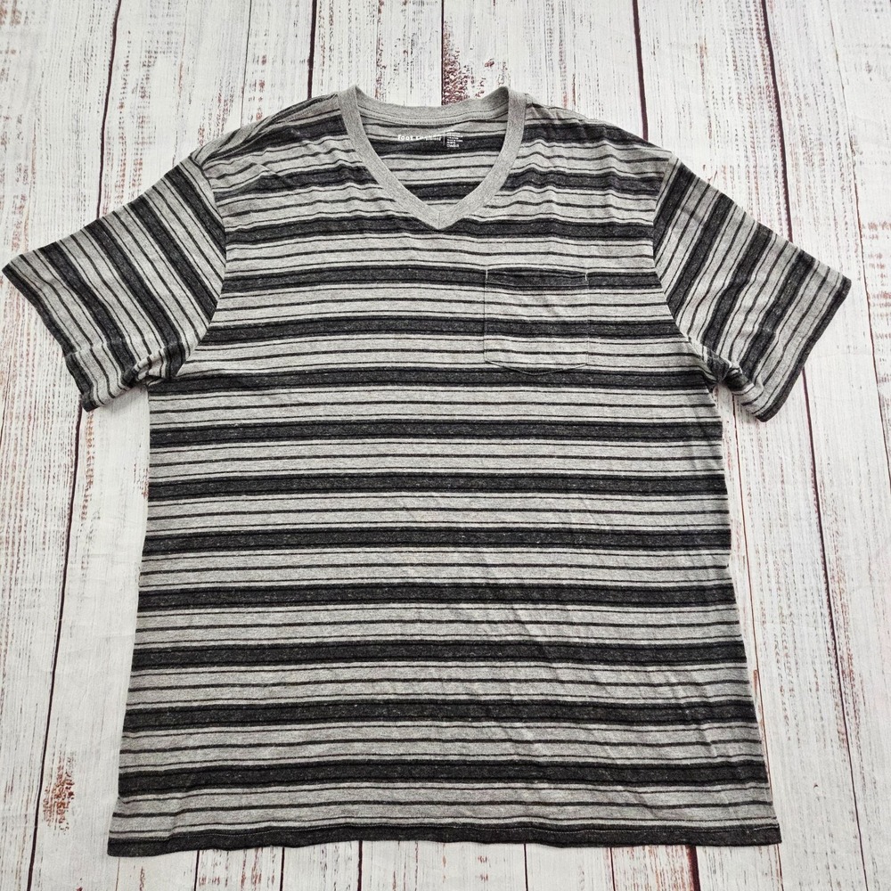 Foot Locker Tri-Blend Gray Striped V-Neck Pocket T-Shirt Men's XL‎